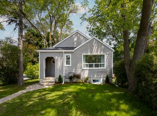 19 Scott St, Kingston, ON K7L1L3