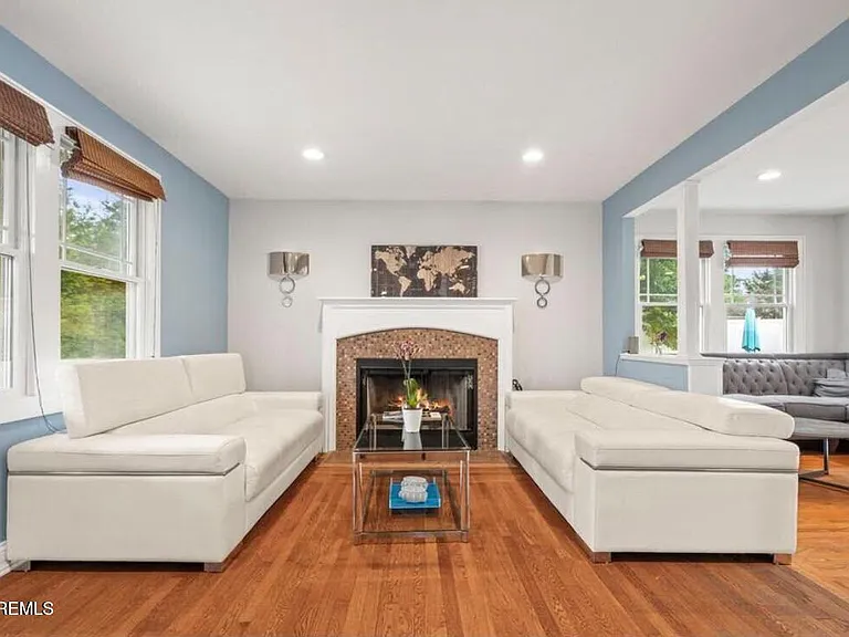 250 Alpern Ave — Photo 14