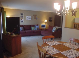 1208 49th St UNIT 4, West Des Moines, IA 50266