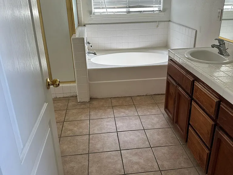 1265 Nelson Blvd — Photo 10