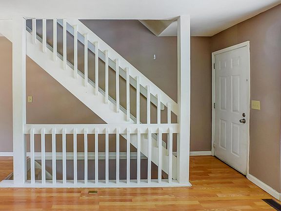5th image of 7844 Barkwood Dr #16E