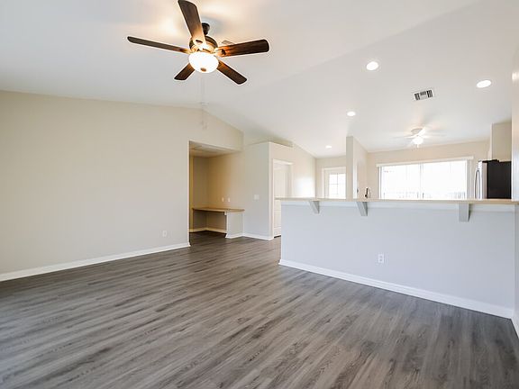 4th image of 2518 70th St W