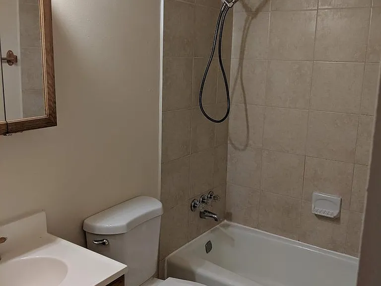 7760 Matisse Way — Photo 11