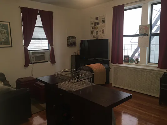Rented by Sean Mashihi, LREB | media 5
