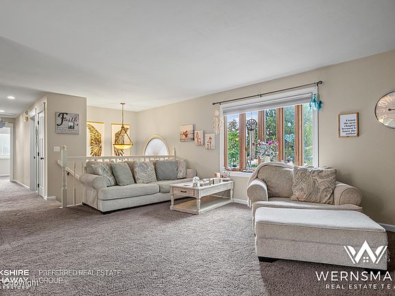 4th image of 1103 W Granite St