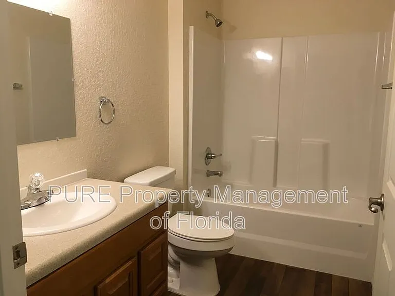 4700 NE 22nd Ave — Photo 24