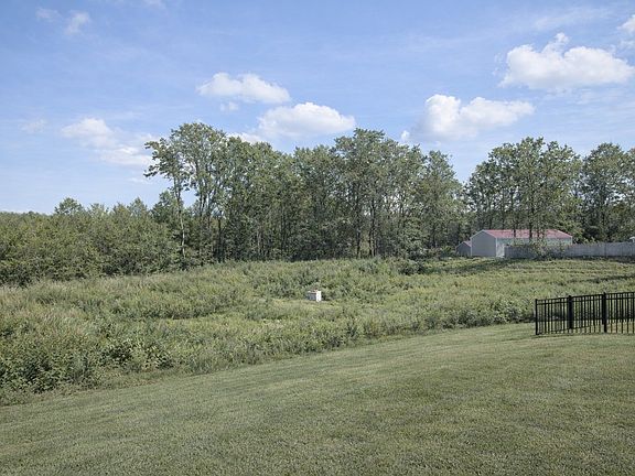 4th image of 909 Wilkinson Ln