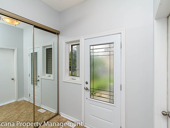 2nd image of 25 Wildpine Ct #1