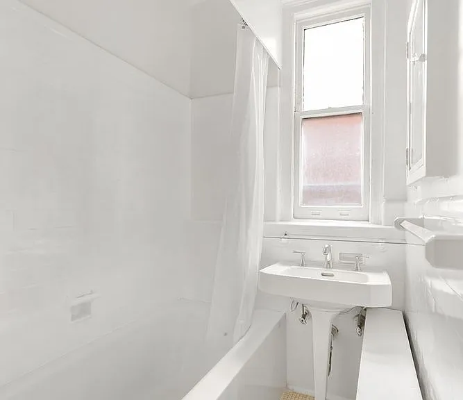77 Park Ave #10D — Photo 3