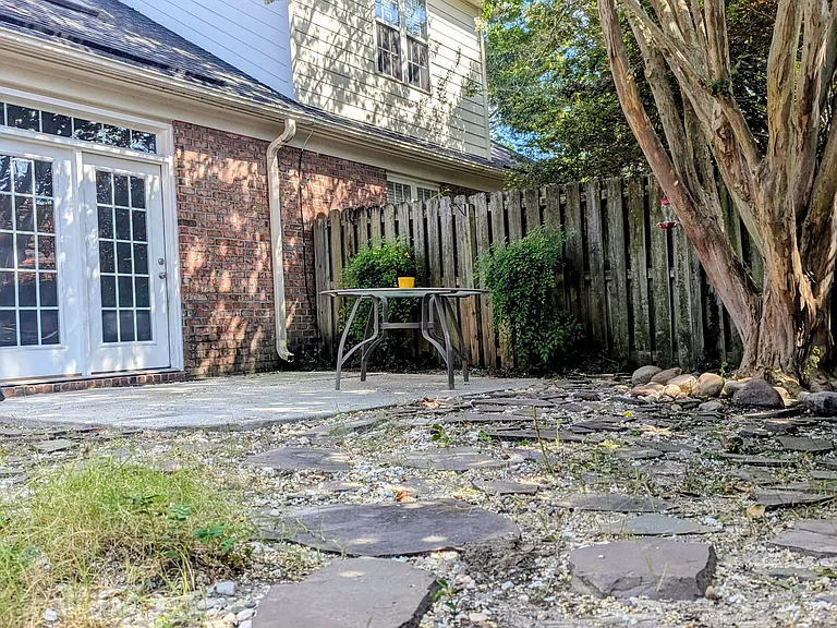 5006 Carleton Dr #63 — Photo 6