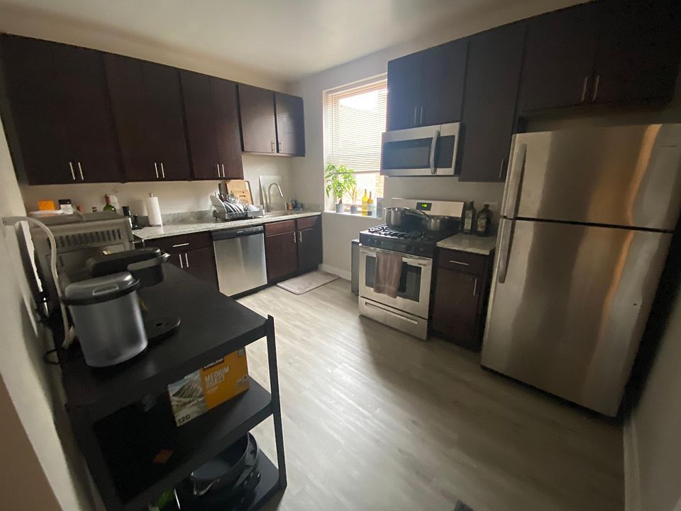 1st image of 4913 N Whipple St #3B
