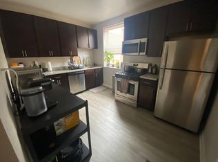 4913 N Whipple St #3B, Chicago, IL 60625