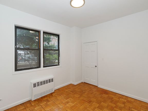 4th image of 150 E 18th St APT 1F