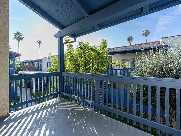 Harmony Court Apartments — Photo 6