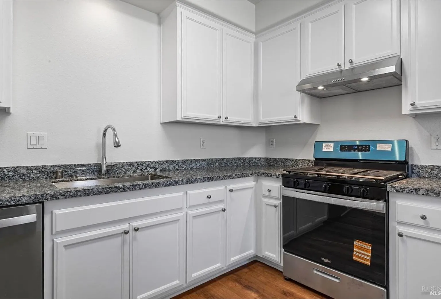 Updated Private Santa Rosa Unit with Separate Entrance, — Photo 3