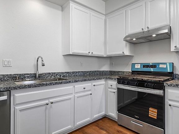 3rd image of 1463 Trombetta St