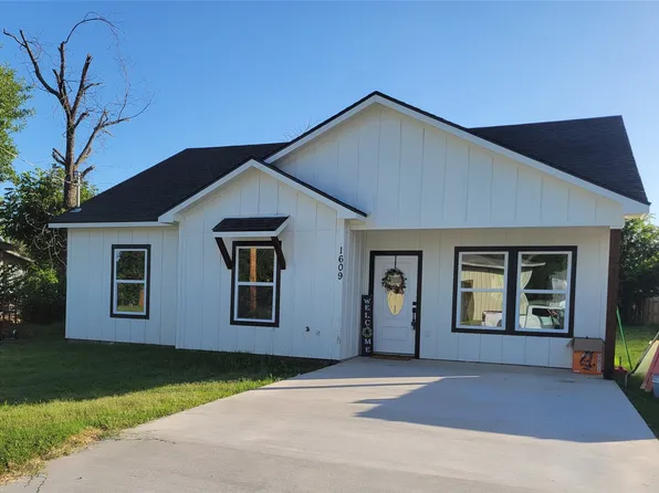 1609 2nd St, Brownwood, TX 76801