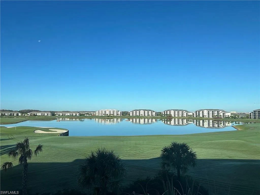 2 bed, 2.0 bath, 1120 sqft, $5,195 — Photo 3