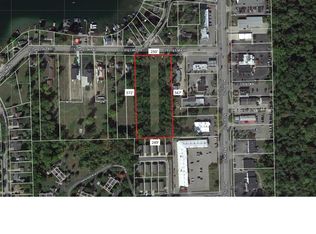 2043 S Long Lake Rd, Fenton, MI 48430