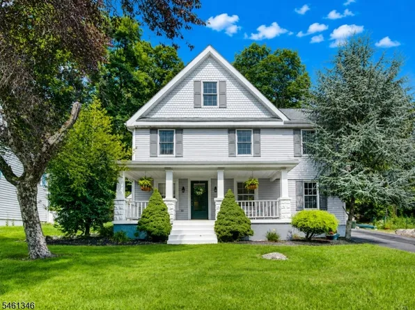 18 Mountain Rd, Roxbury Twp., NJ 07852