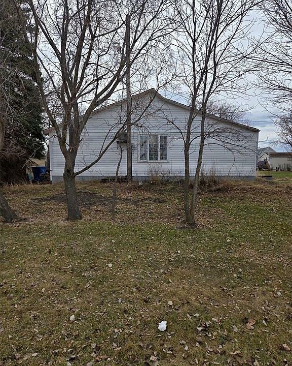 1st image of 555 Sorlien Ave
