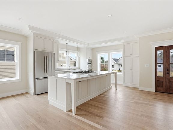 4th image of 4 Fieldstone Farm Way