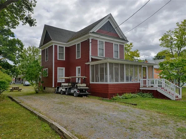 42904 United States Ave, Thousand Island Park, NY 13692