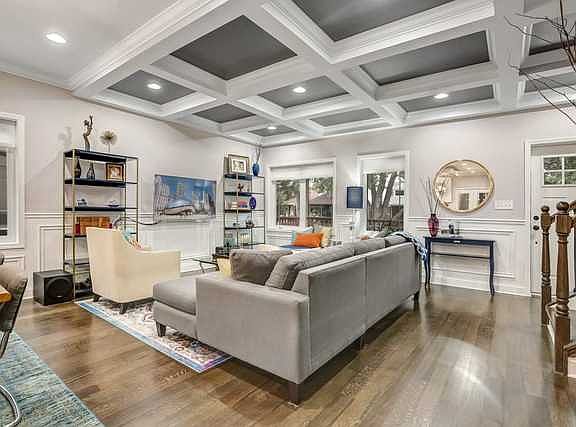 4th image of 2720 Cuyler Ave