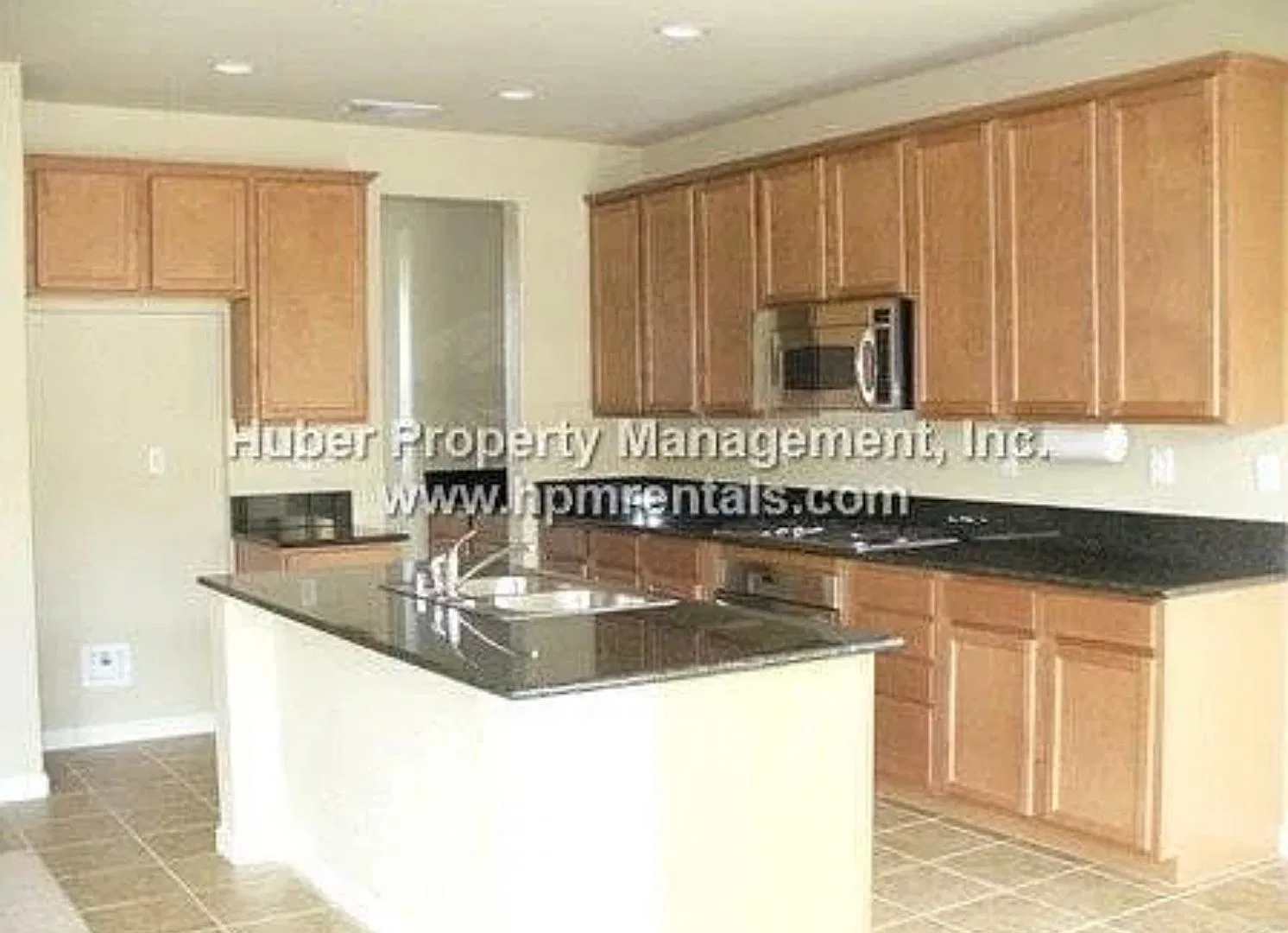 Beautiful 3-Bedroom Home in Desirable Auburn Neighborhood! — Photo 4