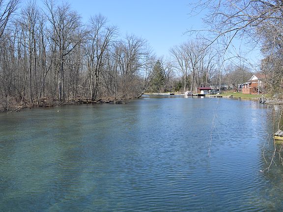 Looking up the canal.