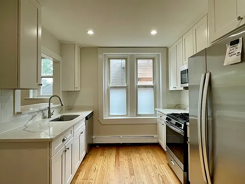 376 Washington St #1 Photo 1