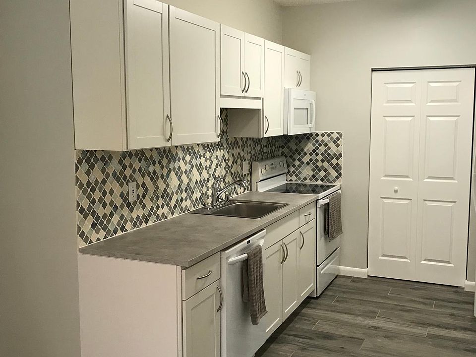 1st image of 9914 Kamena Cir