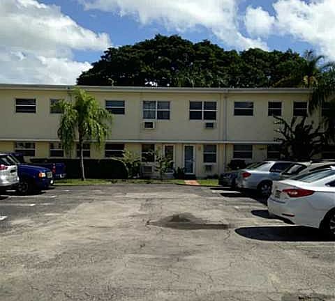 5th image of 726 NE 92nd St APT 4L