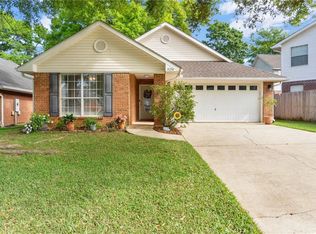 8254 Magnolia Village Dr S, Mobile, AL 36695