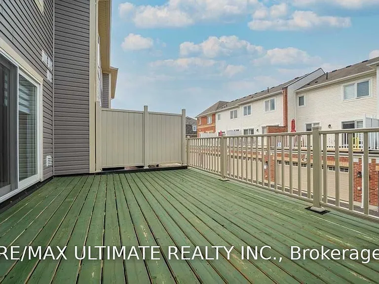 2444 Fall Harvest Cres — Photo 26