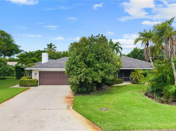 347 Country Club LN, NAPLES, FL 34110