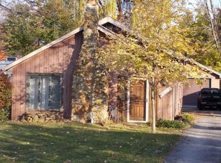 2208 Grantwood Dr, Parma, OH 44134