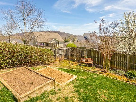 3rd image of 9688 Homewood Cir