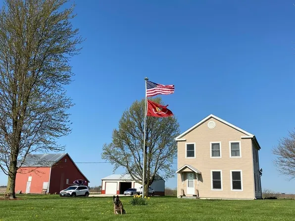 35623 Davis Rd, Virden, IL 62690