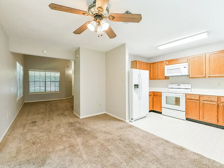38 Camberwell Ct — Photo 10