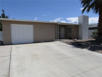 220 N Wallace Dr, Las Vegas, NV, 89107