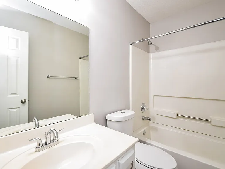 10712 Oak Cir N — Photo 15