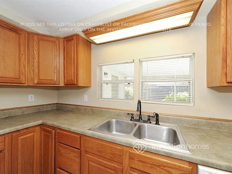3910 Glissade Dr — Photo 4