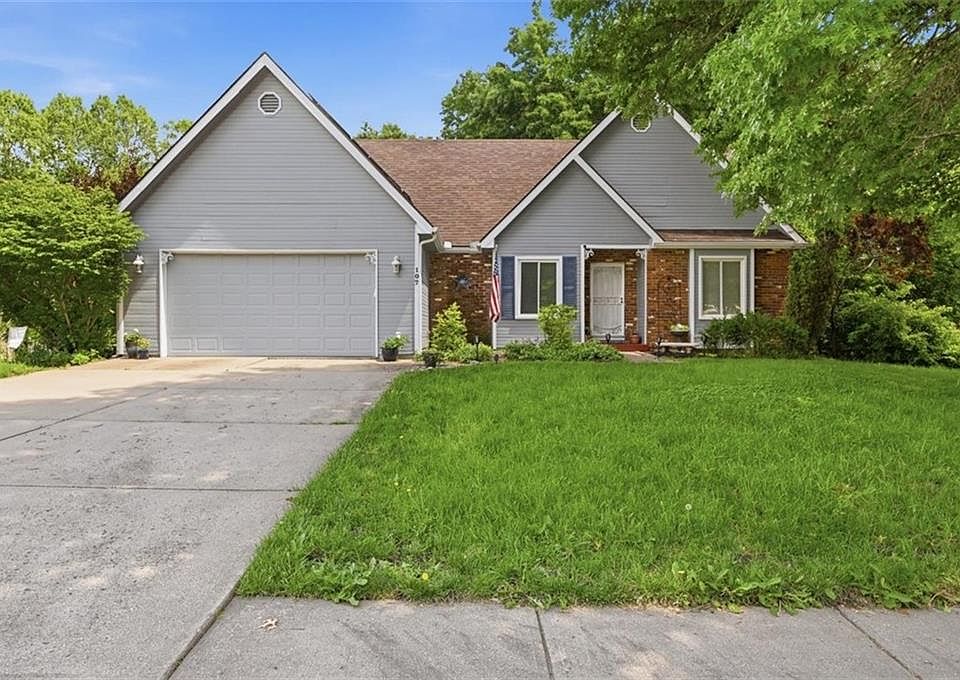 1st image of 107 Willow Dr