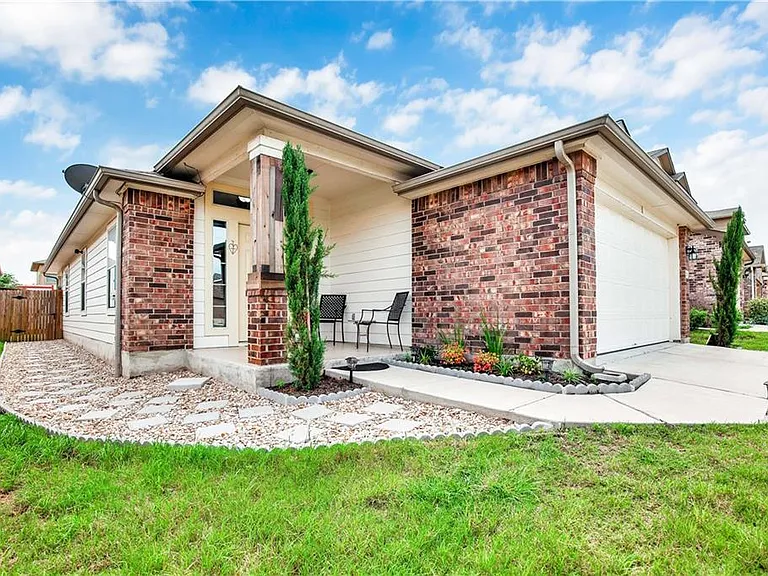 12215 Timber Arch Ln — Photo 1
