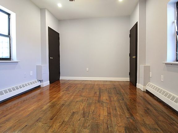 3rd image of 950 Bergen St #2G