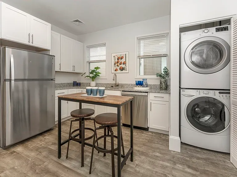 172 Boylston St #3 — Photo 4