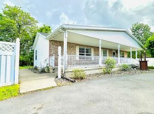 150 1/2 Howard St, Old Forge, PA 18518