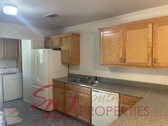 5th image of 389 W Sloan St