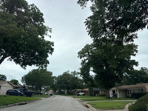4th image of 2108 Cliff Park